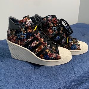 Women’s Adidas Superstar High Top Wedges Floral Lace print Size 10